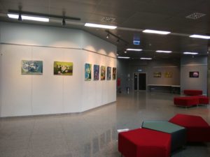 Przestrzenne pomieszczenie biblioteki w Chełmie